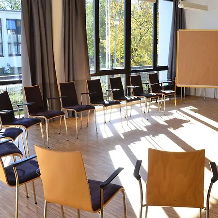 Bildungs- Und Tagungshaus Haus Neuland 3*