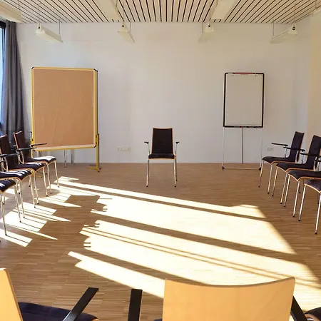 מלון Bildungs- Und Tagungshaus Haus Neuland בילפלד