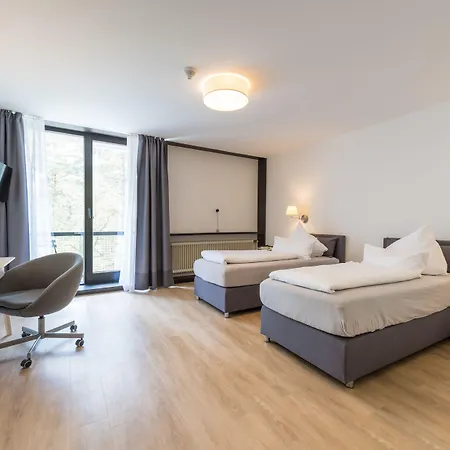 מלון Bildungs- Und Tagungshaus Haus Neuland