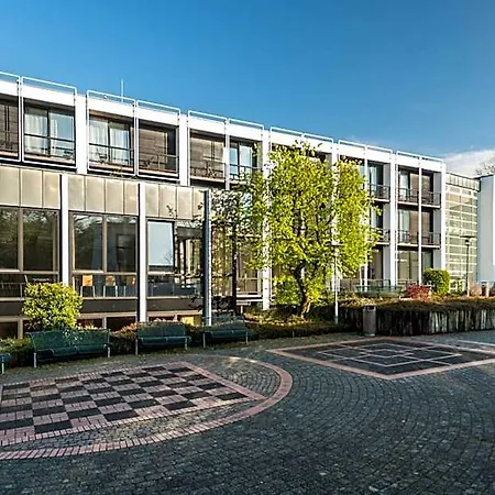 فندق Bildungs- Und Tagungshaus Haus Neuland 3*