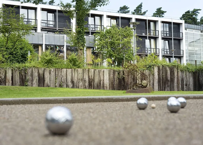 호텔 Bildungs- Und Tagungshaus Haus Neuland 3*